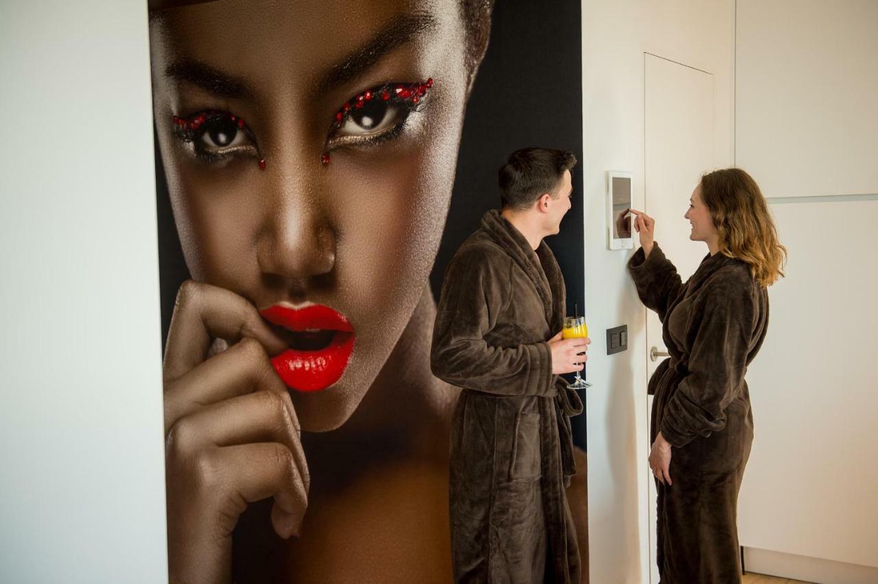 Appartamento SkyNooz-exclusive privé wellness penthouse Anversa Esterno foto
