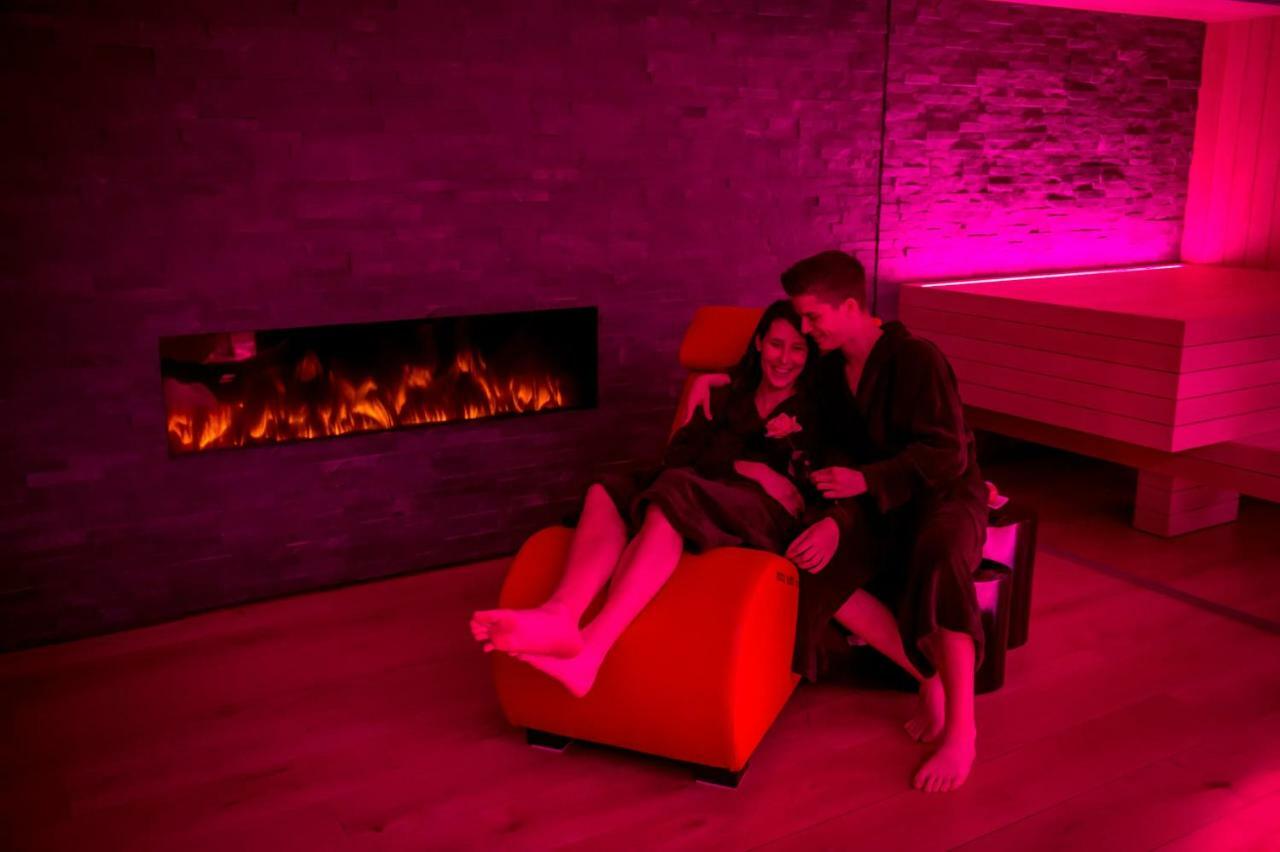 Appartamento SkyNooz-exclusive privé wellness penthouse Anversa Esterno foto