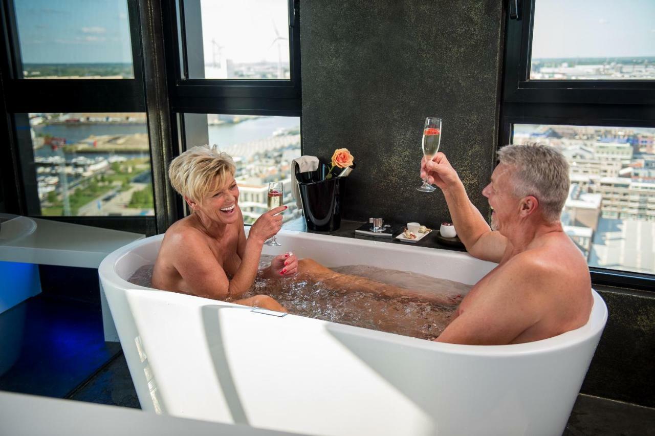 Appartamento SkyNooz-exclusive privé wellness penthouse Anversa Esterno foto