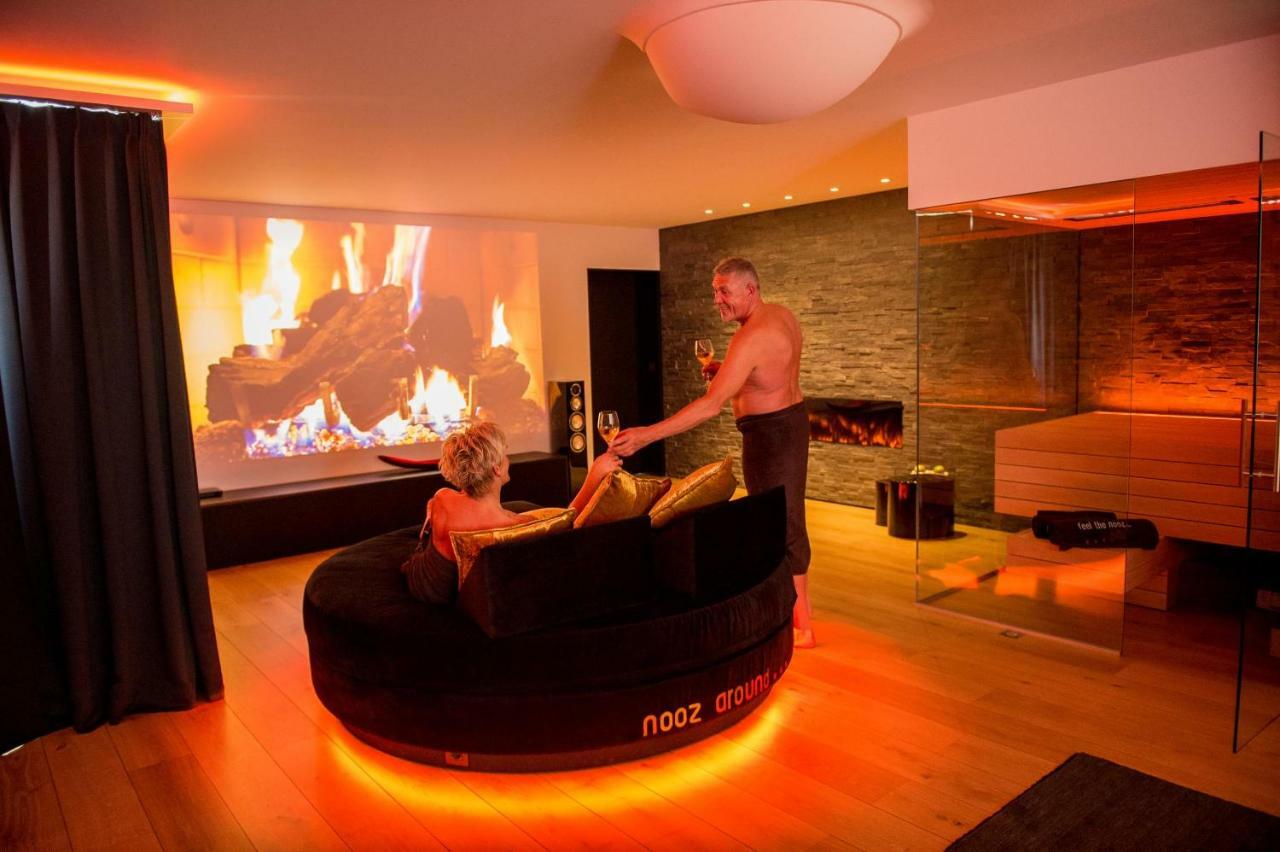Appartamento SkyNooz-exclusive privé wellness penthouse Anversa Esterno foto