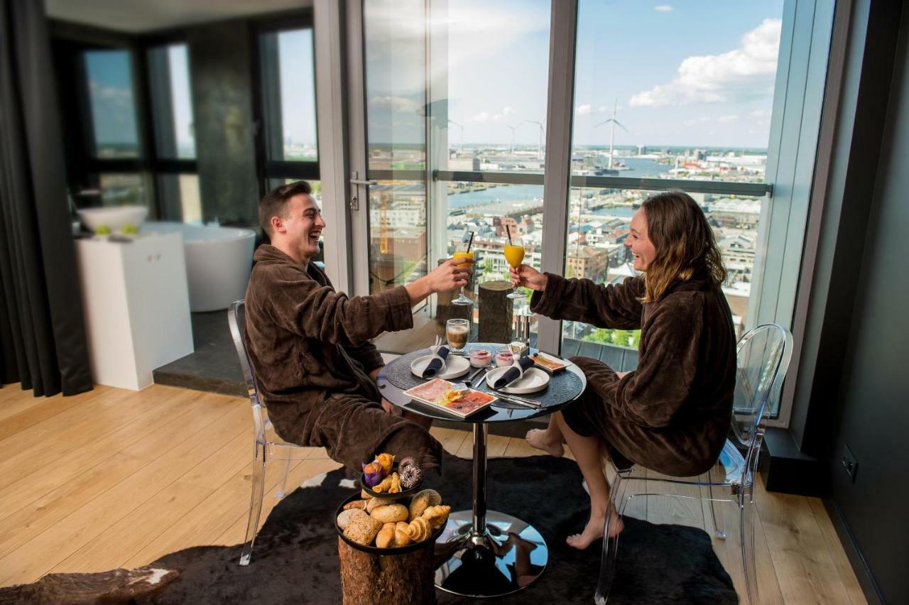 Appartamento SkyNooz-exclusive privé wellness penthouse Anversa Esterno foto