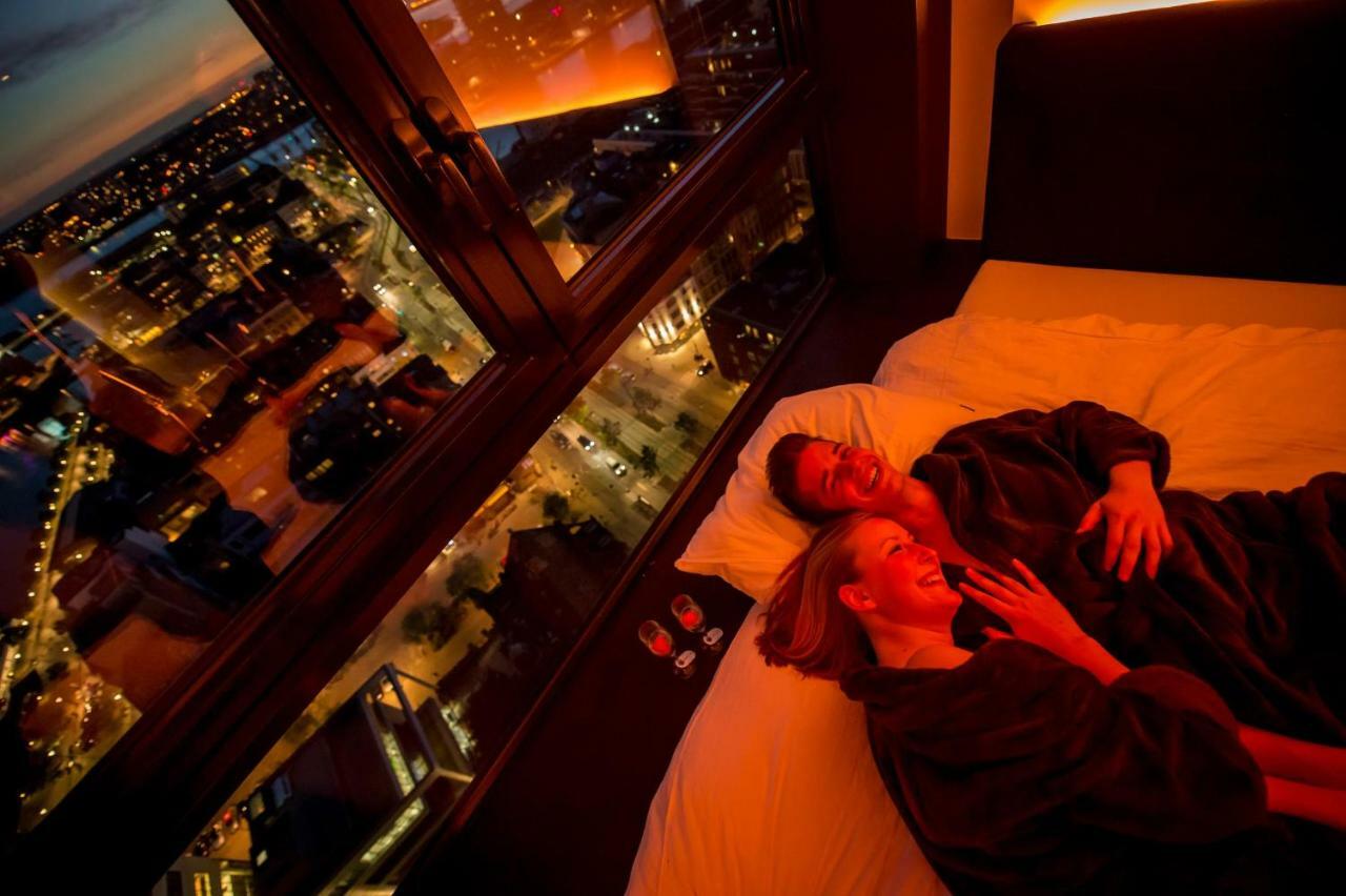 Appartamento SkyNooz-exclusive privé wellness penthouse Anversa Esterno foto