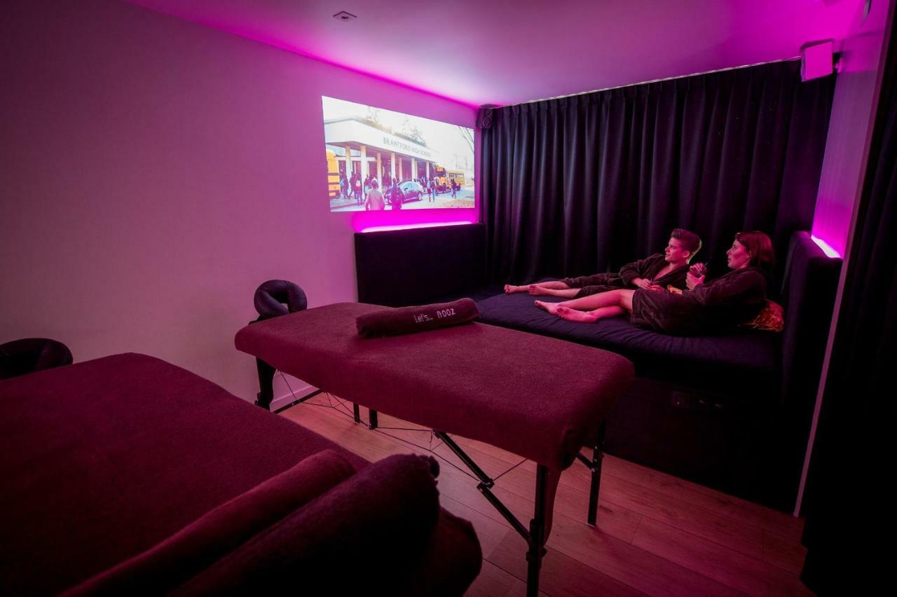 Appartamento SkyNooz-exclusive privé wellness penthouse Anversa Esterno foto