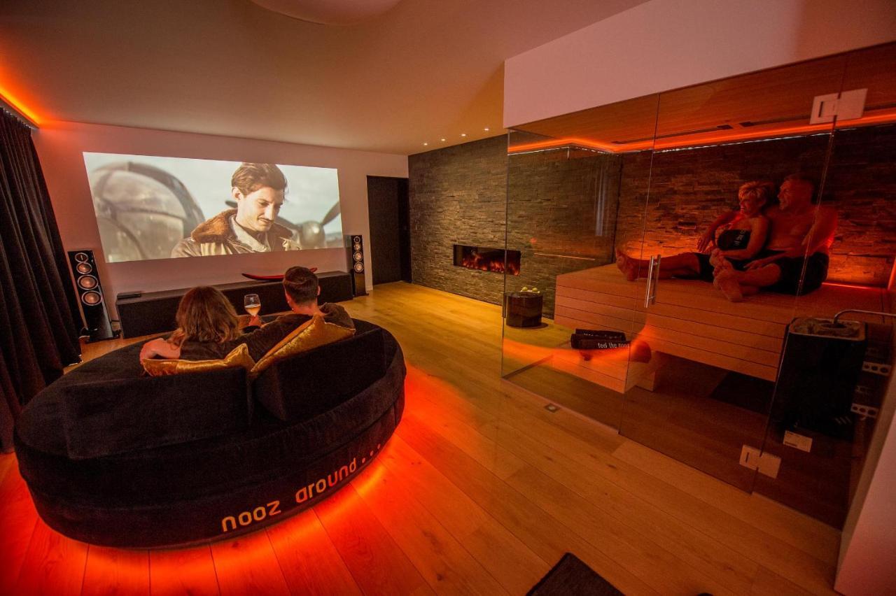 Appartamento SkyNooz-exclusive privé wellness penthouse Anversa Esterno foto